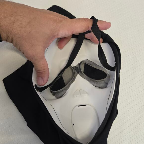 Scream Ghost Face Mask S9206 2013 Halloween Costume Does Not Glow Plastic - Picture 10 of 10